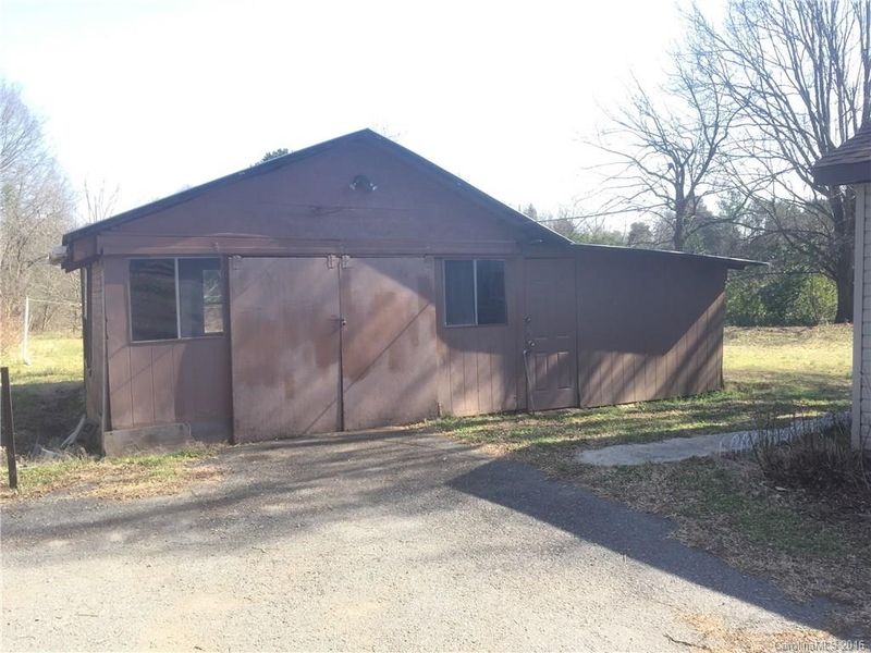 251 Old Speedway Dr, Concord, NC 28027