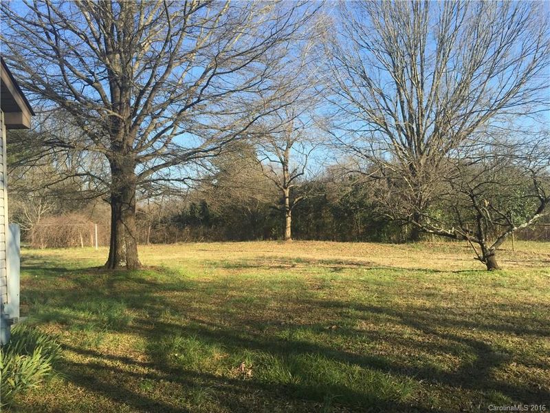 251 Old Speedway Dr, Concord, NC 28027