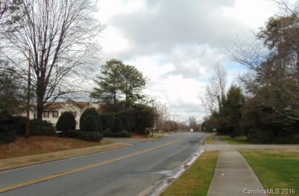 1500 Briar Creek Rd, Charlotte, NC 28205