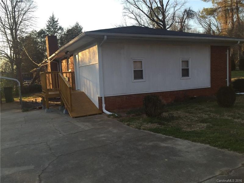 2352 Margaret Wallace Rd, Matthews, NC 28105