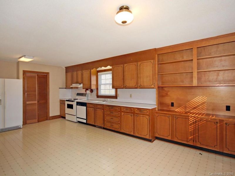 151 West Ave E, Troutman, NC 28166