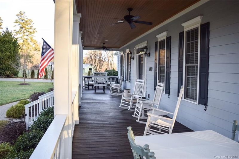 15629 Oxydendrum Hill Rd, Davidson, NC 28036