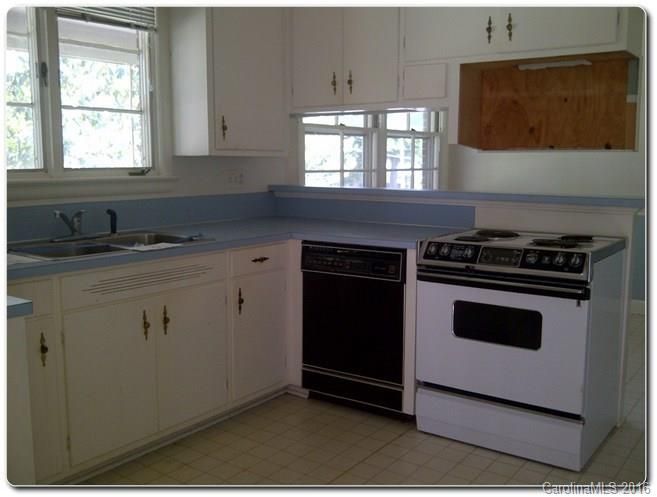 110 J St, Newton, NC 28658