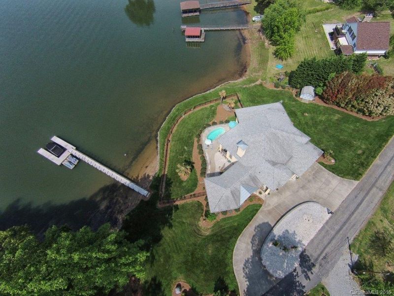 3833 Dockside Ln, Sherrills Ford, NC 28673