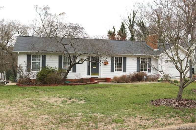 33 Patton Ct, Concord, NC 28025