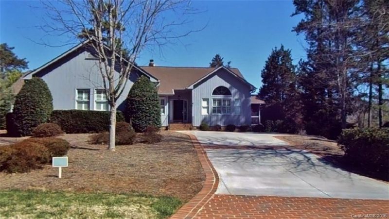 6 Old Fox Trl, Lake Wylie, SC 29710