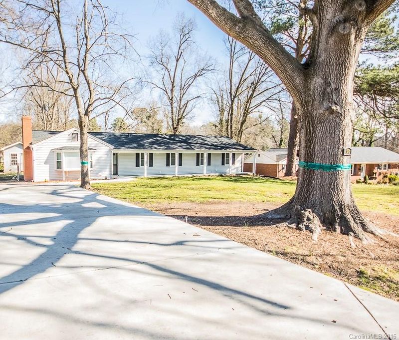 708 Home Trl, Gastonia, NC 28052