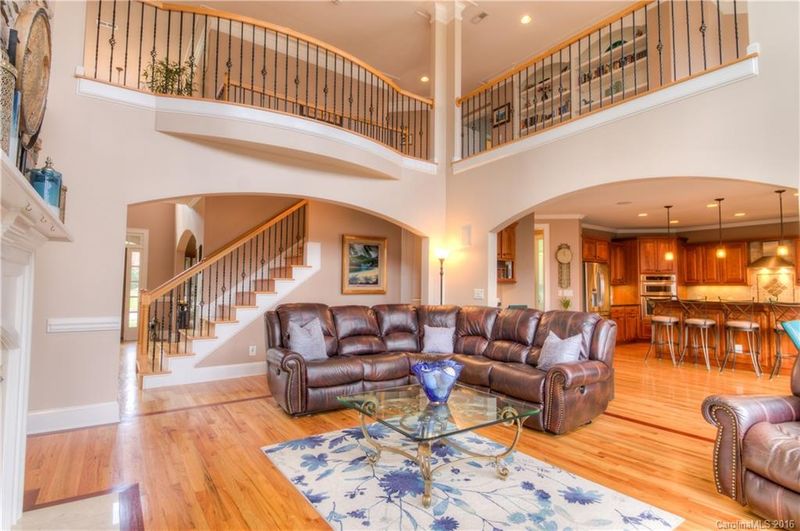 7005 Stanbury Dr, Matthews, NC 28104
