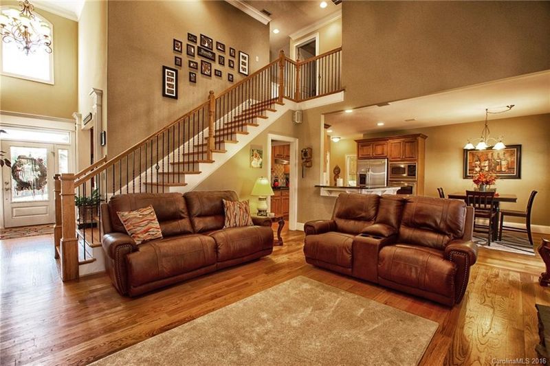 124 Honeysuckle Creek Loop, Mooresville, NC 28117