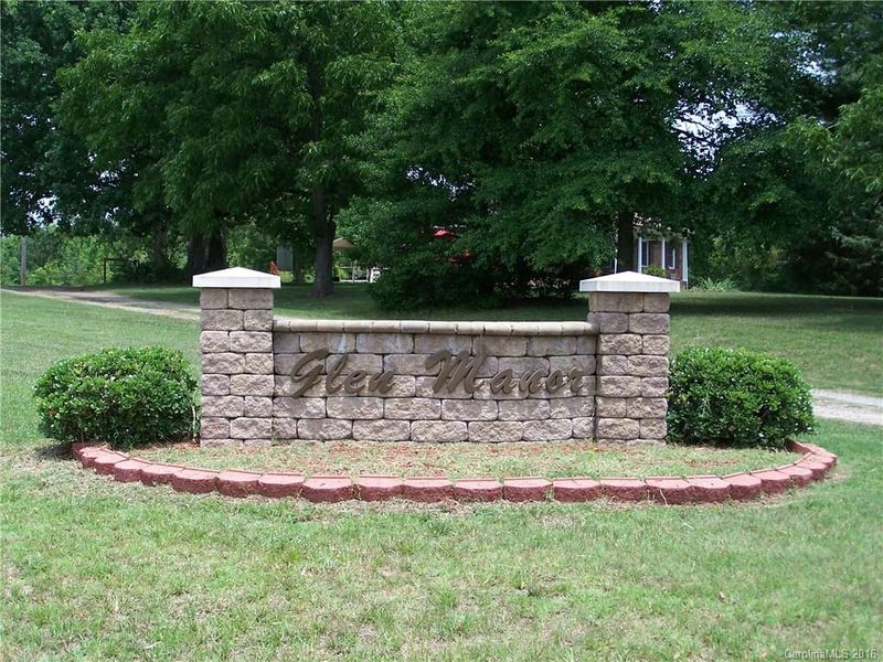 16 Glen Manor Ct #16, Lincolnton, NC 28092