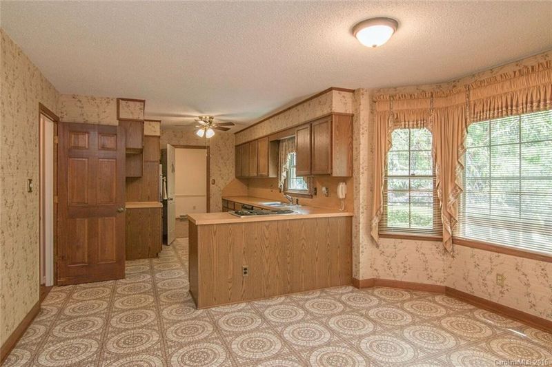 2518 King Arthur Dr, Monroe, NC 28110