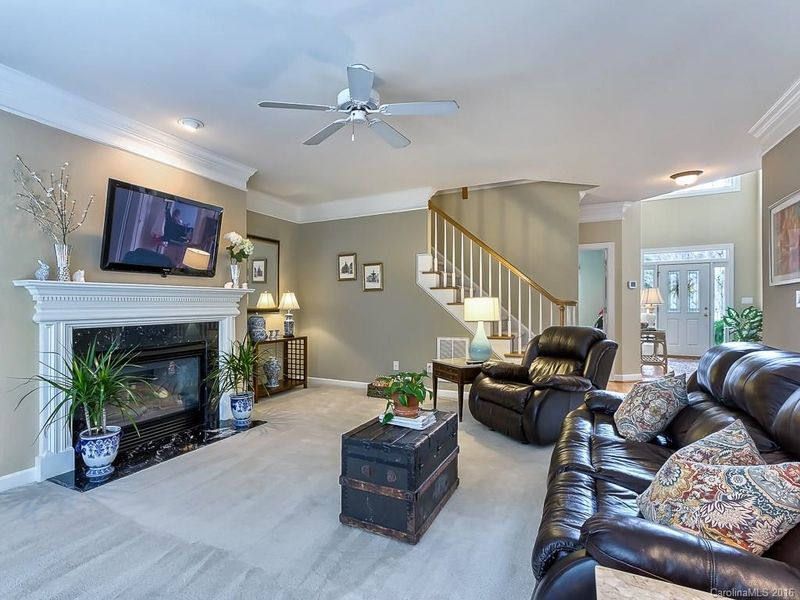 11650 Stonebriar Dr, Charlotte, NC 28277