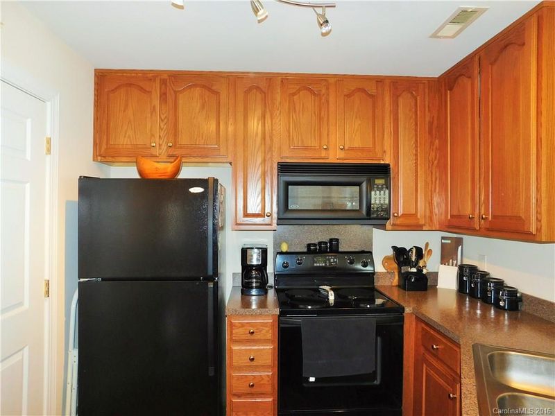 3132 Walnut Park Dr #2, Charlotte, NC 28262