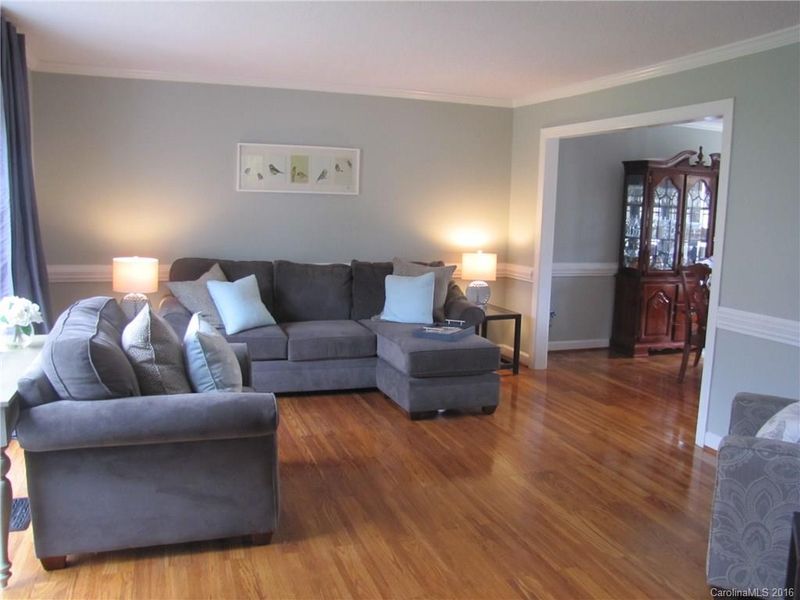 2400 Annecy Dr, Matthews, NC 28105
