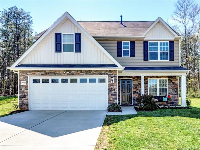 9002 Cranbourn Ct, Charlotte, NC 28215