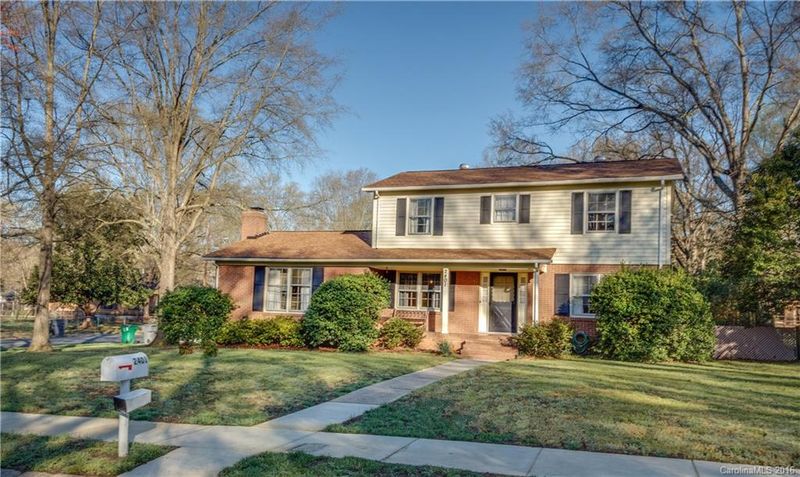 2401 Knickerbocker Dr, Charlotte, NC 28212