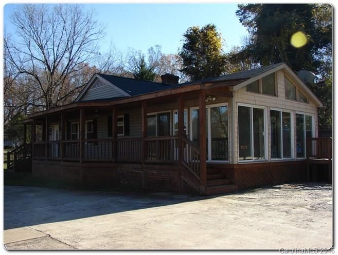7023 Neal Rd, Charlotte, NC 28262