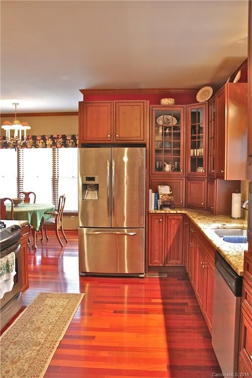 1076 Grant Dr, Denver, NC 28037