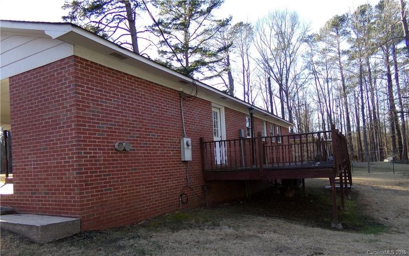 1506 River Oaks Ln, Lancaster, SC 29720