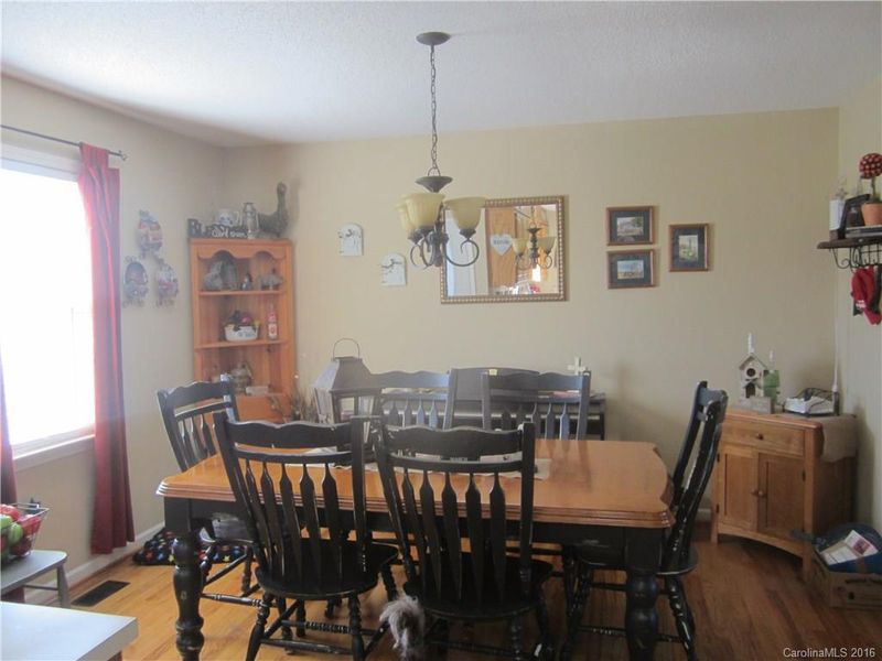 5053 Deer Run Dr, Crouse, NC 28033