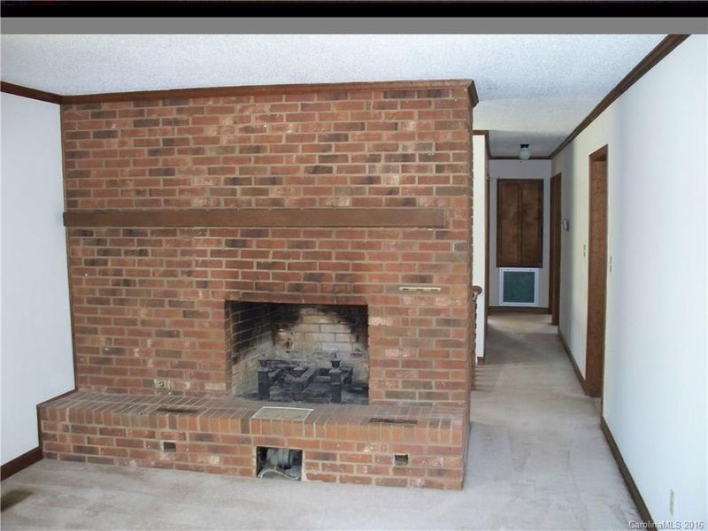 900 Spring Lake Dr, Iron Station, NC 28080