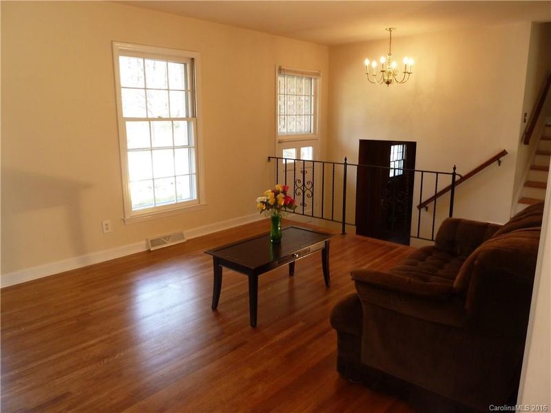 5234 Grafton Dr, Charlotte, NC 28215