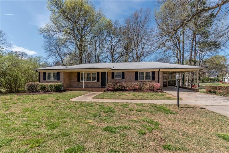 1108 Edgewood Ave, Kannapolis, NC 28081