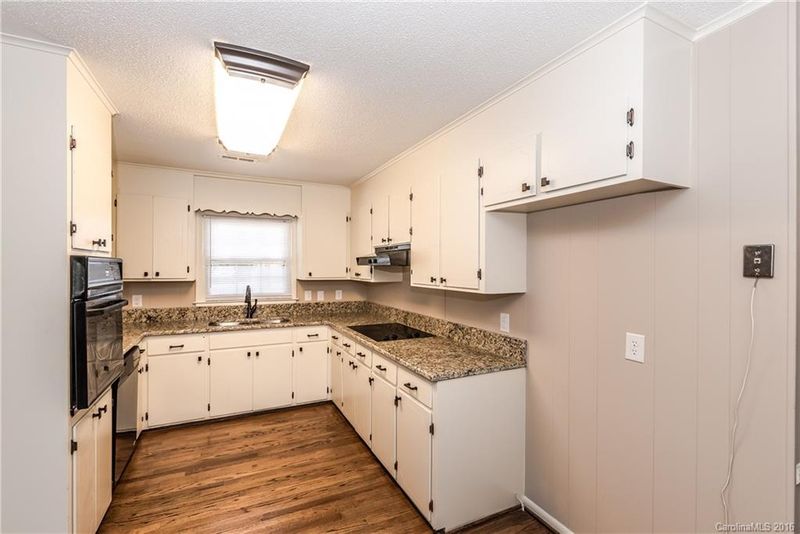 1108 Edgewood Ave, Kannapolis, NC 28081
