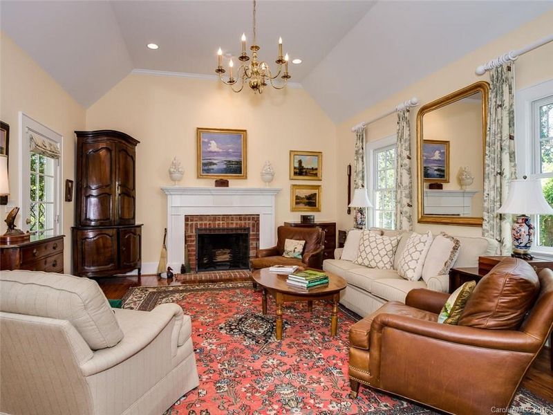 224 Cottage Pl, Charlotte, NC 28207