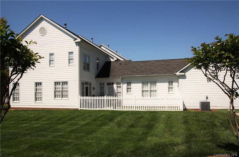 700 Old Meeting Way #700, Davidson, NC 28036