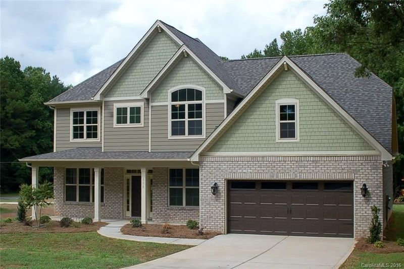 336 Brackenbury Ln, Charlotte, NC 28270
