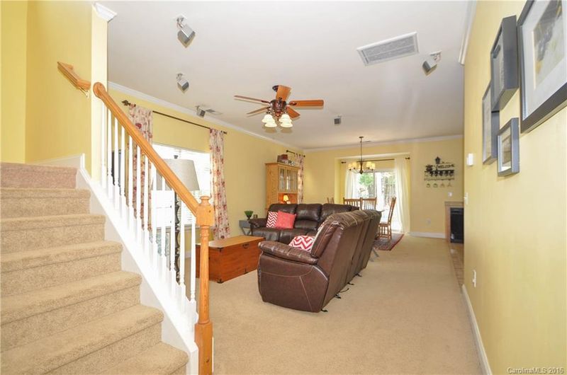 418 Tribune Dr, Charlotte, NC 28214