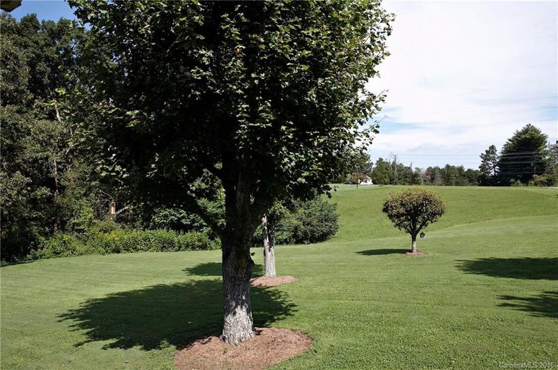 2007 Startown Rd, Hickory, NC 28602