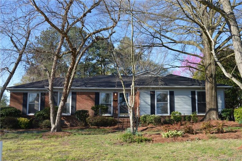 831 Lynhaven Dr, Gastonia, NC 28052