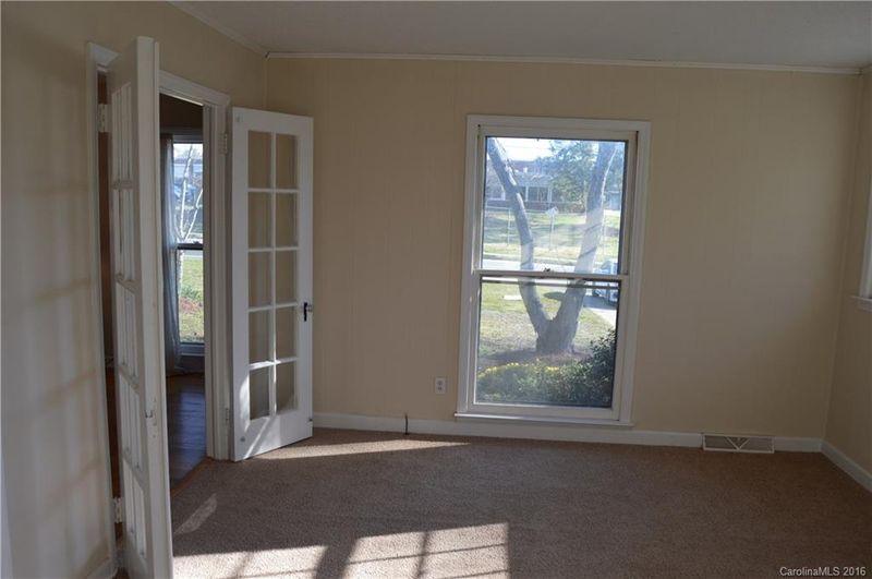 831 Lynhaven Dr, Gastonia, NC 28052