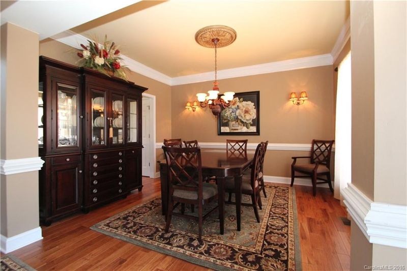 20218 Northport Dr, Cornelius, NC 28031
