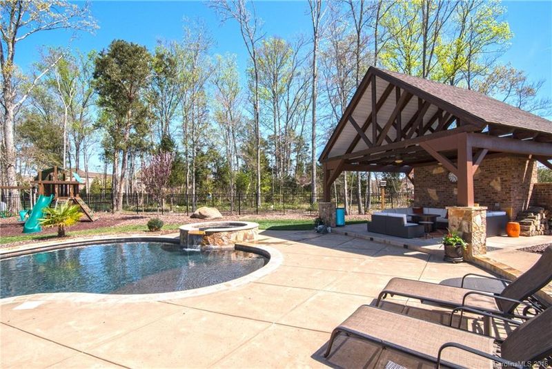 5000 Groves Edge Ln, Marvin, NC 28173