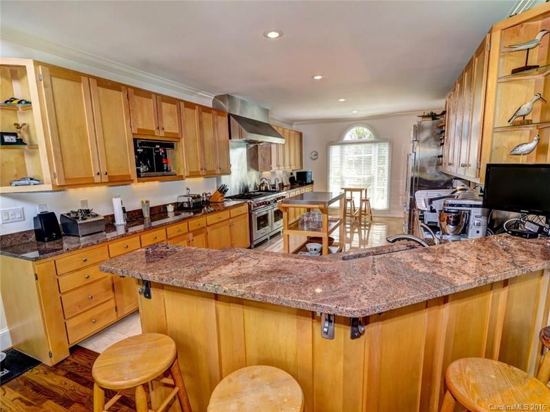 4632 Snow Dr, Harrisburg, NC 28075