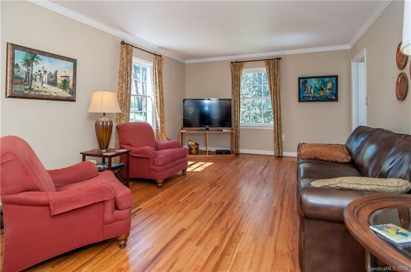 3357 Stocktie Rd, Charlotte, NC 28210