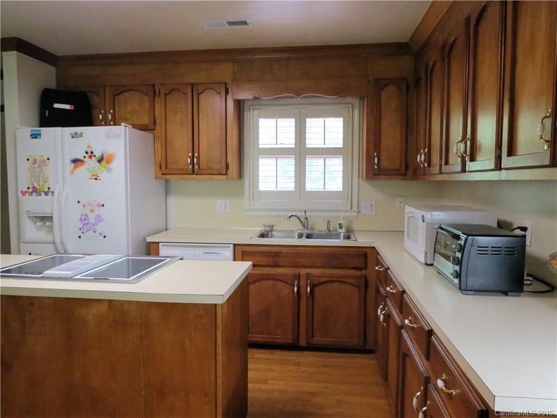 3316 Miranda Rd, Charlotte, NC 28216