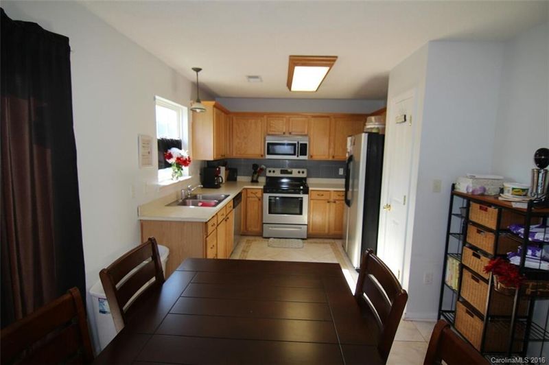 112 Bluffton Rd #4, Mooresville, NC 28115