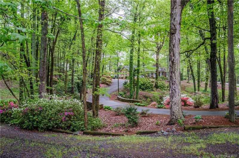 4800 Spring Ln, Charlotte, NC 28213
