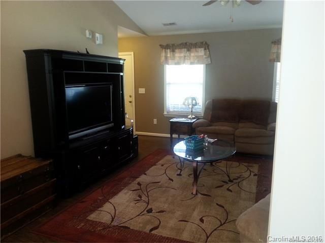 522 Pennyfields Ln, Clover, SC 29710