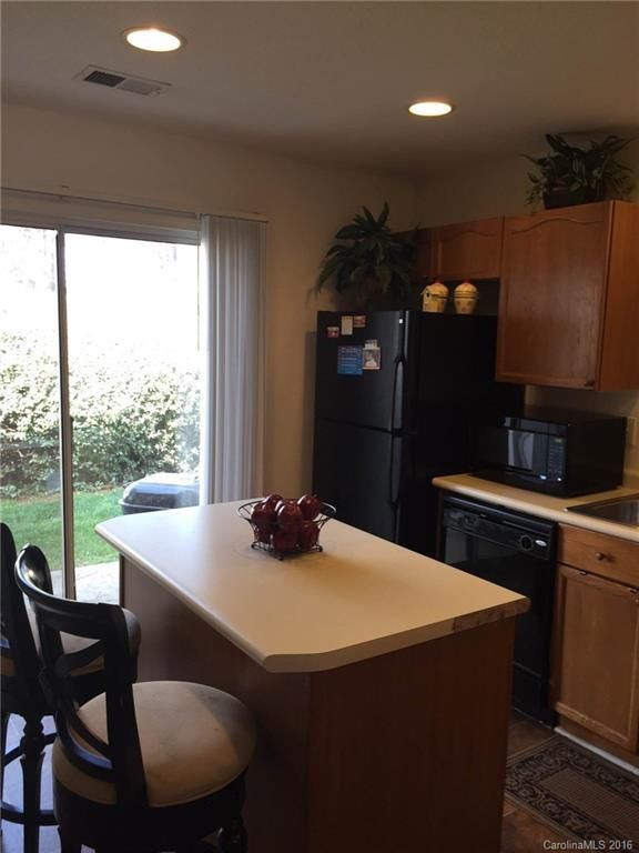 5821 Cougar Ln #-, Charlotte, NC 28269