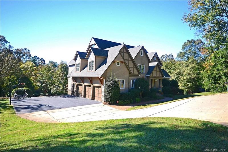 7137 Signer Rd, Charlotte, NC 28278