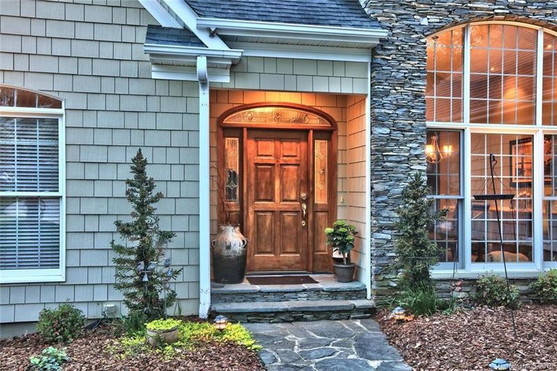 554 Oak Tree Rd, Mooresville, NC 28117