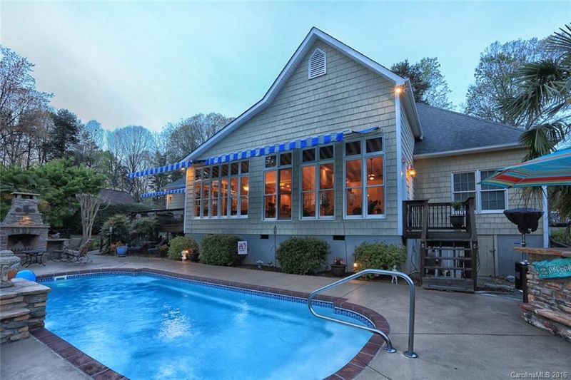 554 Oak Tree Rd, Mooresville, NC 28117