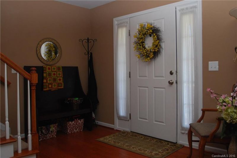 4033 Hereford Ln, Dallas, NC 28034