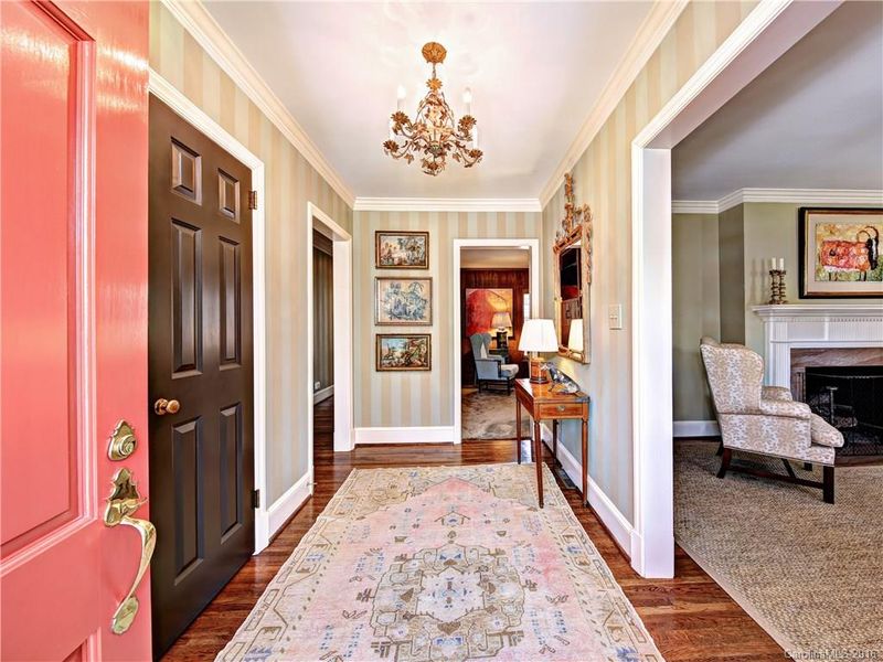 1100 Bolling Rd, Charlotte, NC 28207