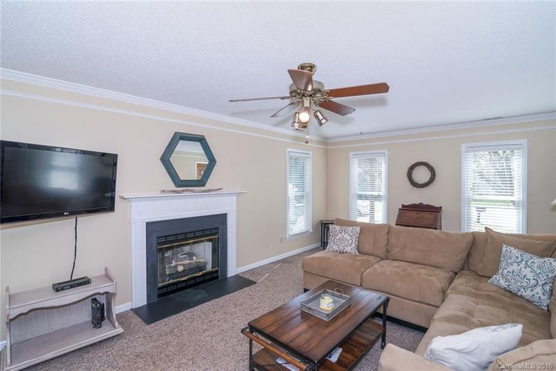 6425 Calliope Ct, Charlotte, NC 28227